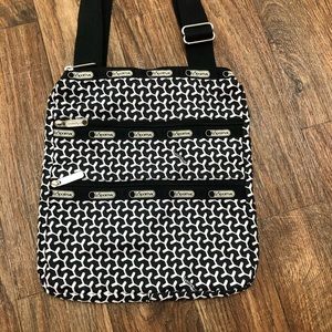 LeSportSac Crossbody handbag. NWOT